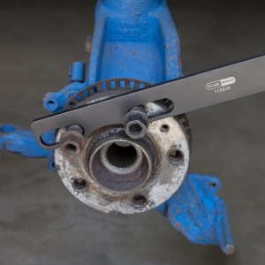 Wheel Bearing, Hub & Driveshaft Holding Tool