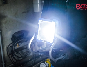 18 V Foldable LED Work Light – Without Battery