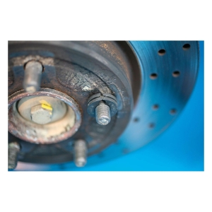 Set pentru repararea filetelor prezoanelor și piulițelor de roată M12 și M14 – 8 piese