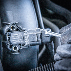 Sculă scurtă pentru eliberarea conectorilor electrici cu cleme de fixare – VAG Fiat Opel