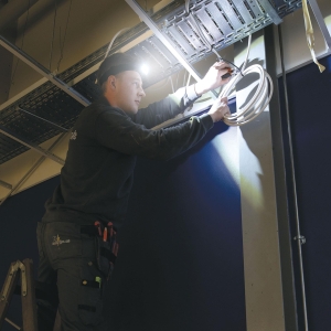 Lanternă frontală Scangrip ZONE 2 cu LED COB și acumulator