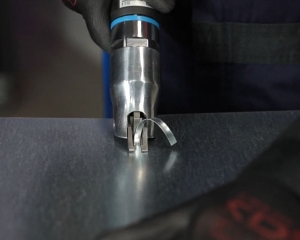 Air Powered Sheet Metal Shear – Max 1.2 mm