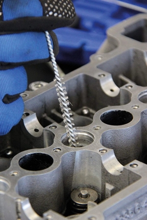 Glow Plug & Injector Seat Cleaning Kit