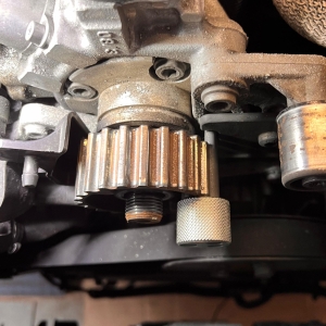 High-Pressure Pump Pulley Removal Tool for VAG V6/V8 CR TDI – Equivalent T40135