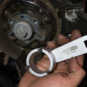 Camshaft & High-Pressure Pump Holder – Equivalent VAG T10051