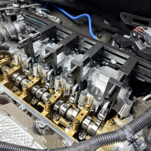 Dispozitiv de tensionare UniAir / MultiAir 1.4 2.4 (echivalent OEM 2020000090, 10259B)