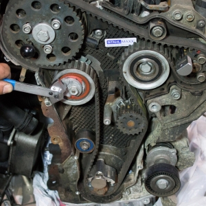 Cheie întinzător curea distribuție 3-în-1 pentru motoare VAG