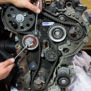 Unealtă blocare rolă întinzătoare curea distribuție VAG T10265