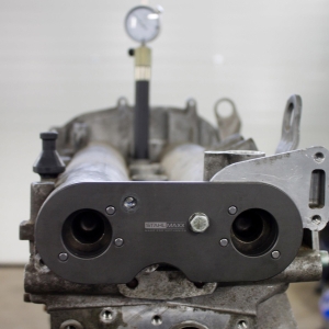 Dispozitiv blocare arbore cu came cu orificii de control pentru Audi / VW 1.4 și 1.6 FSI