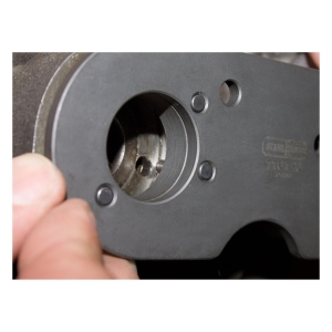 Dispozitiv blocare arbore cu came cu orificii de control pentru Audi / VW 1.4 și 1.6 FSI