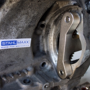 Flywheel Locking Tool for Mercedes M112–M278 / OM629 / OM642 – as 112589034000