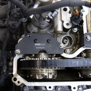 Set scule distribuție PSA și Opel 1.2L cu curea în baie de ulei (motoare EB2)