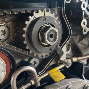 Set reglaj distribuție motor Jaguar Land Rover 2.7L / 3.0L TDV6 (276DT, 306DT) – cu curea