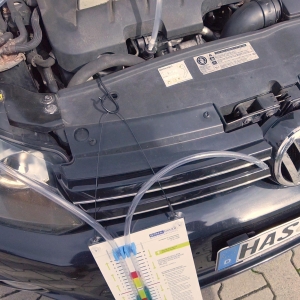 Set diagnostic pentru turbocompresor, ventilație carter și filtru de particule cu manometre și sistem cu coloană de măsurare