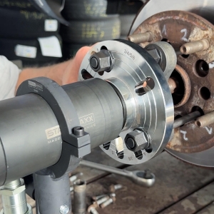 Cilindru hidraulic 18.2 t, cilindru hidraulic cu piston gol cu dublă acțiune M20 × 2.5 pentru aplicații de tragere și presare