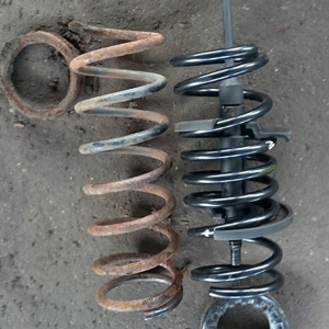 Compresor intern pentru arcuri față și spate cu orificiu de trecere în brațul suspensiei 3700 kg