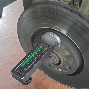 Magnetic Camber Adjustment Tool with Dual Adjustment System
